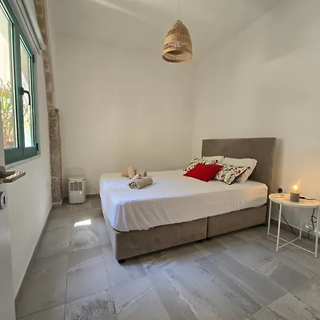 Maison Zenon Center Larnaca