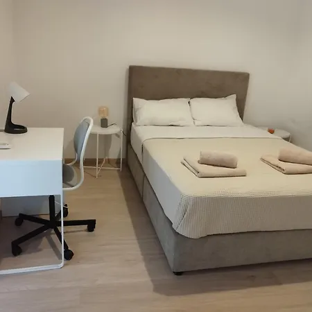 Maison Zenon Center *