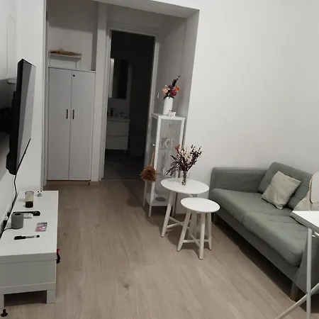 Maison Zenon Center لارنكا